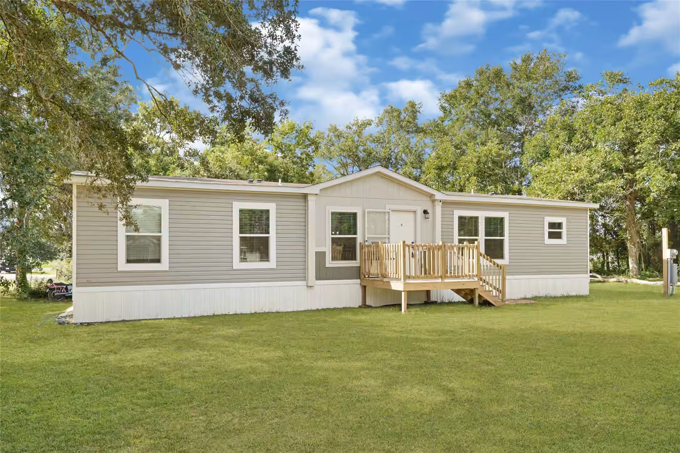 Photo of 718 Main Street, Anahuac, TX