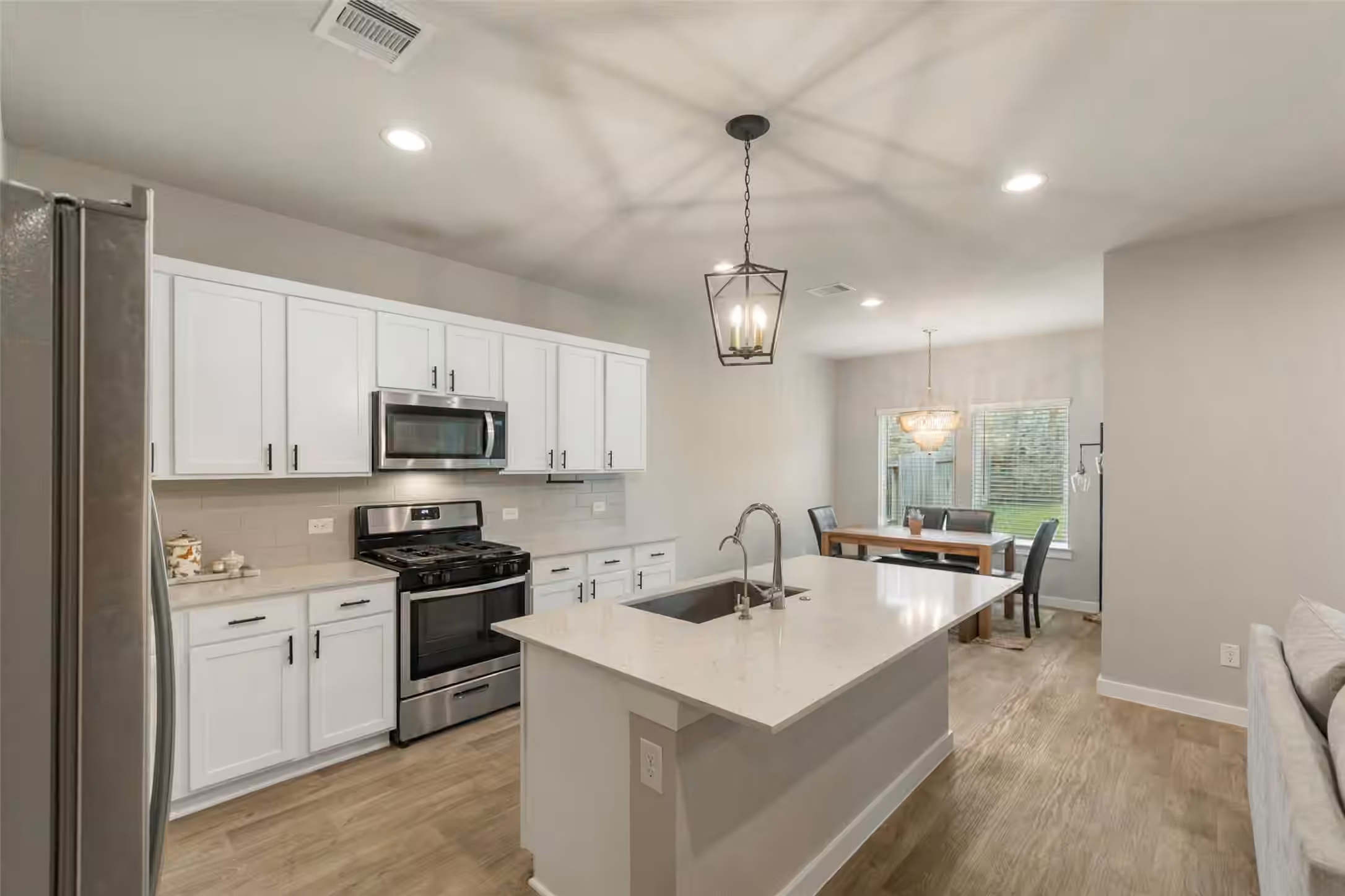 Photo 5 of 12268 Council Grove Drive, Conroe, TX