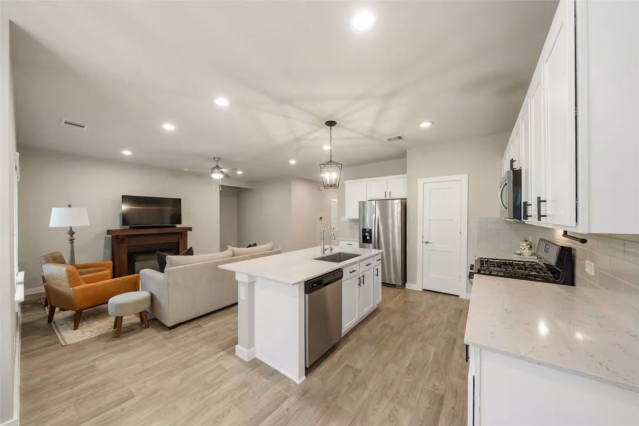 Photo 7 of 12268 Council Grove Drive, Conroe, TX