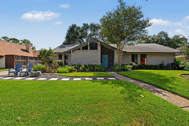 Photo of 2750 Fontana Drive, Houston, TX