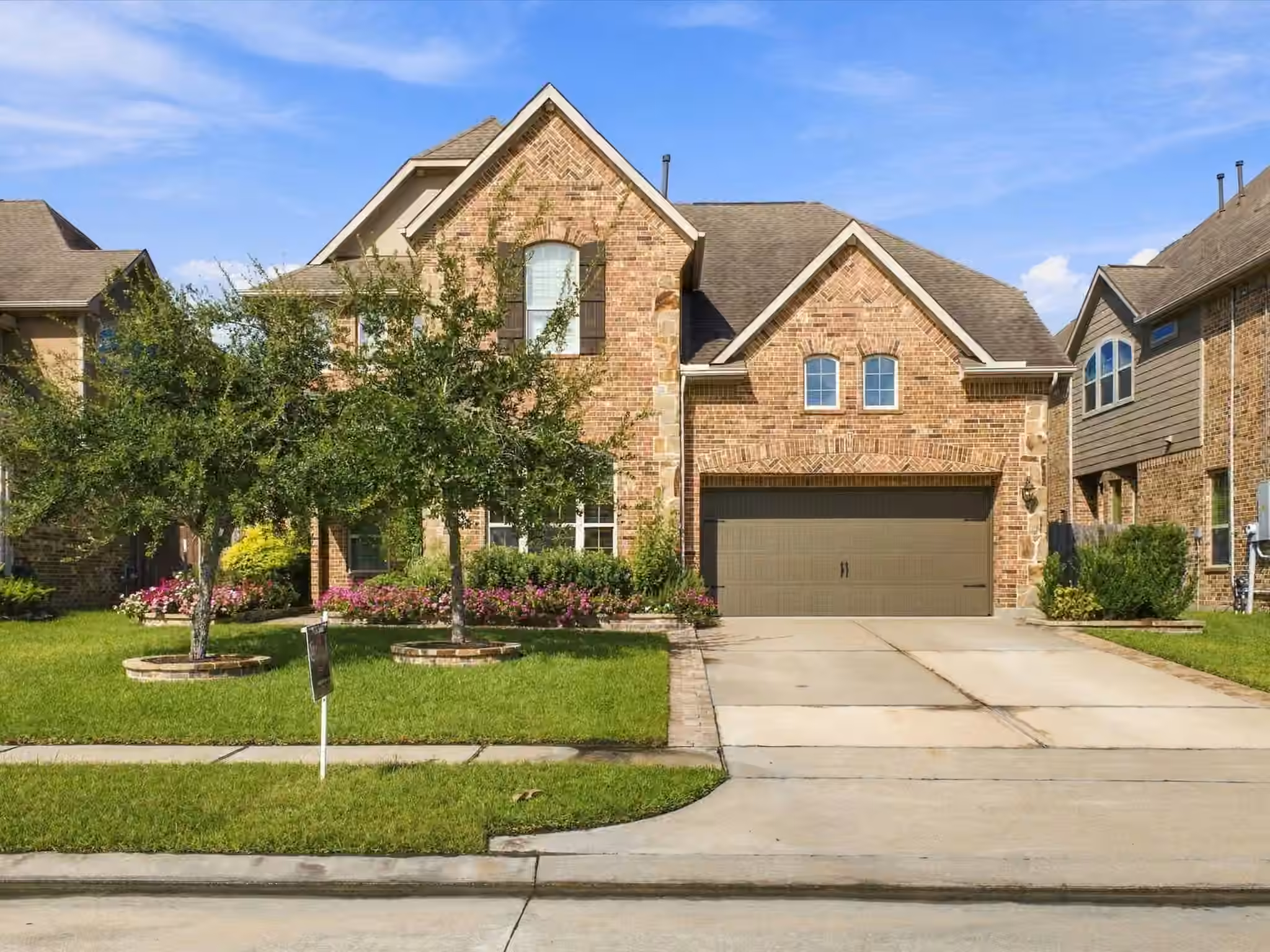 Photo of 1628 Longwood Glen Lane, Friendswood, TX 77546