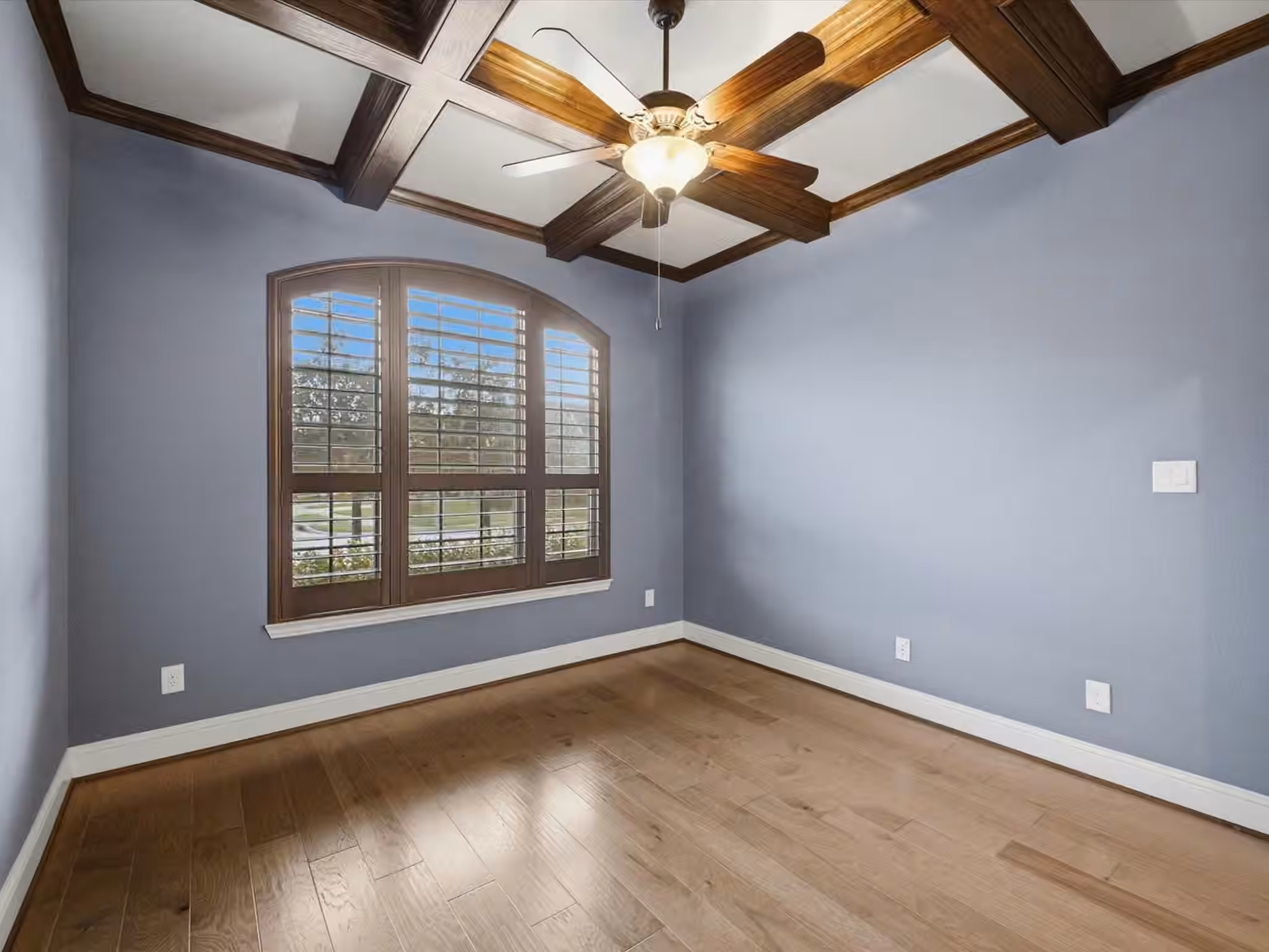Photo 5 of 1628 Longwood Glen Lane, Friendswood, TX
