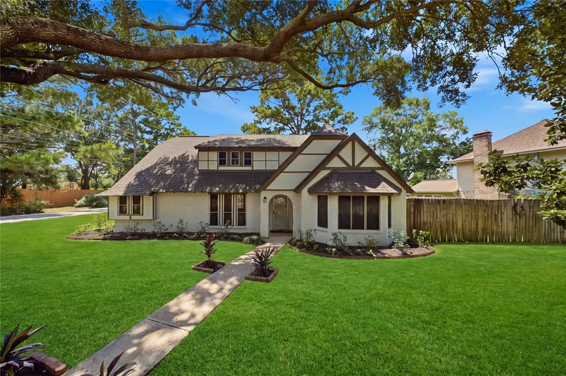 Photo of 13903 CHARLYNN OAKS DR, Houston, TX