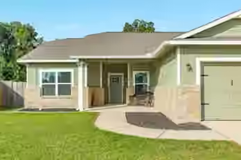 Photo 2 of 2418 Ridgewood Drive, West Columbia, TX