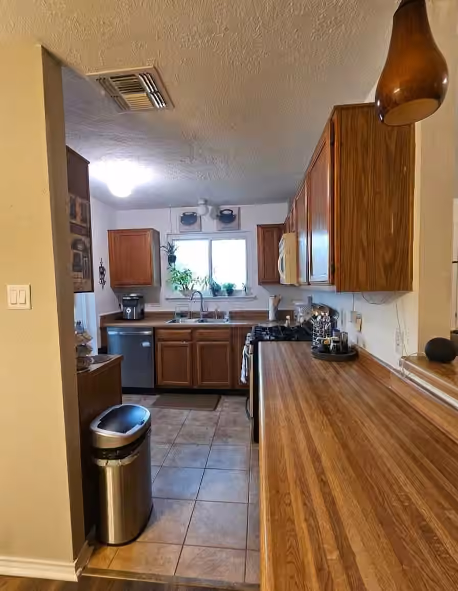 Photo 7 of 304 Cherry Court, La Porte, TX