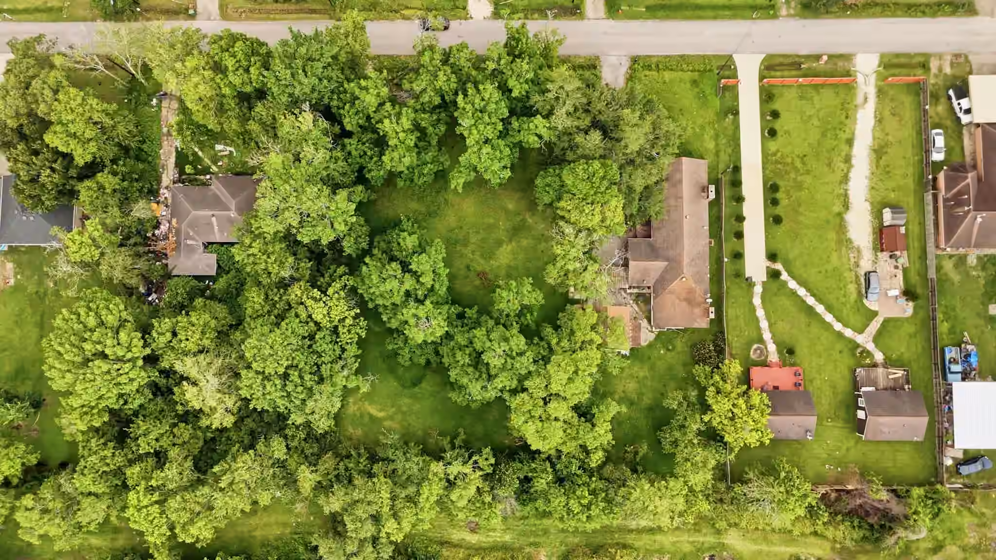 Photo 3 of 9318 Klondike Street, Houston, TX