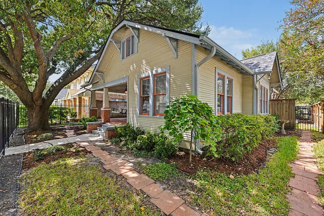 Photo 2 of 4035 Michaux Street, Houston, TX
