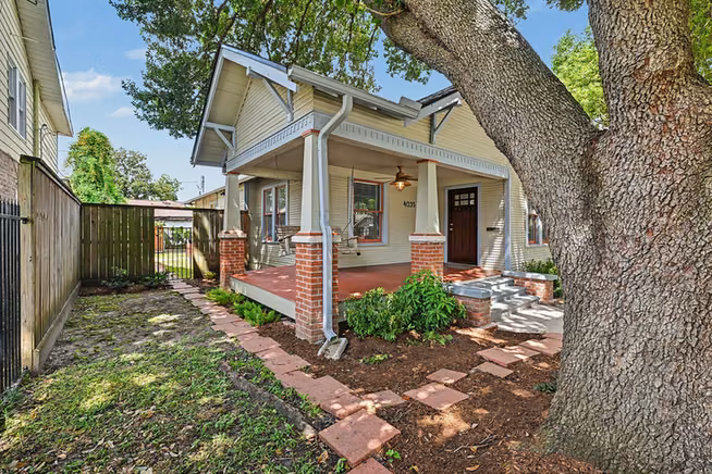 Photo 3 of 4035 Michaux Street, Houston, TX