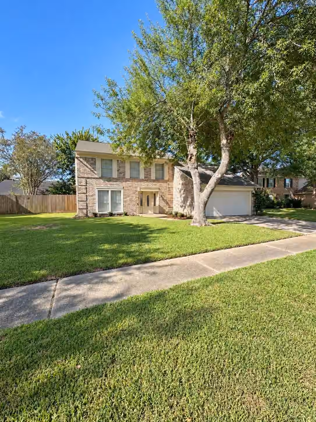 Photo 2 of 2322 Colleen Drive Drive, Pearland, TX