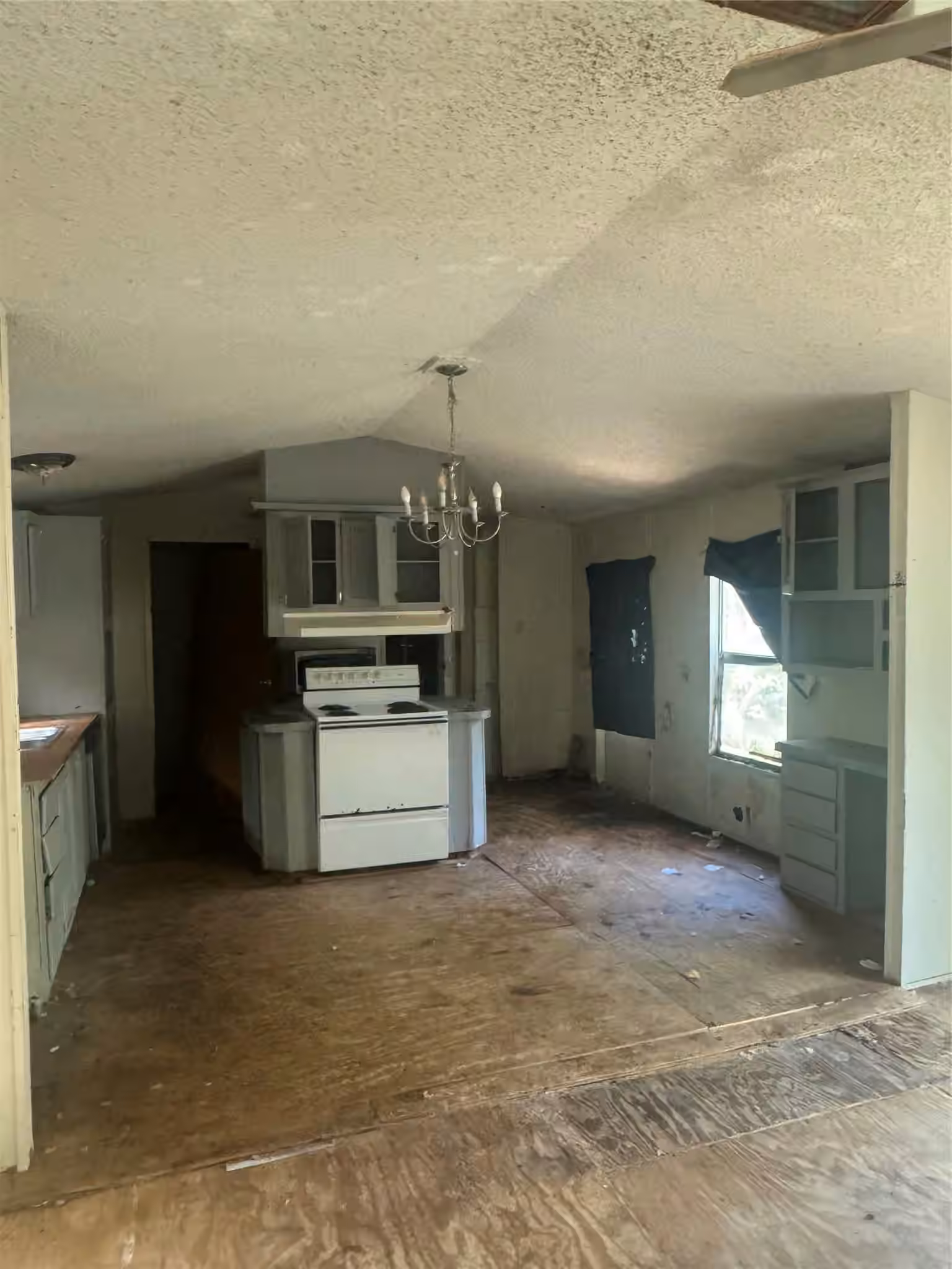 Photo 5 of 15497 Parret Ln Drive, Willis, TX