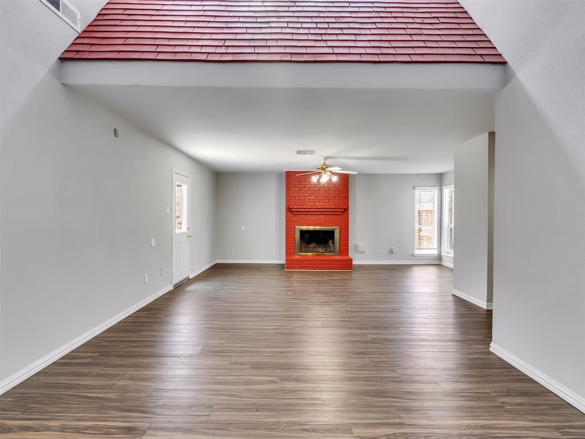 Photo 6 of 4411 Yupon Ridge Drive, Houston, TX