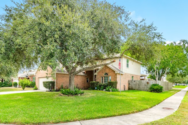 Photo of 201 N Golden Oak Drive, Texas City, TX 77591