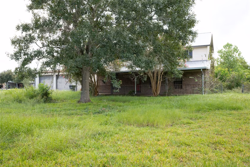 Photo 2 of 6412 Avenue M, Santa Fe, TX