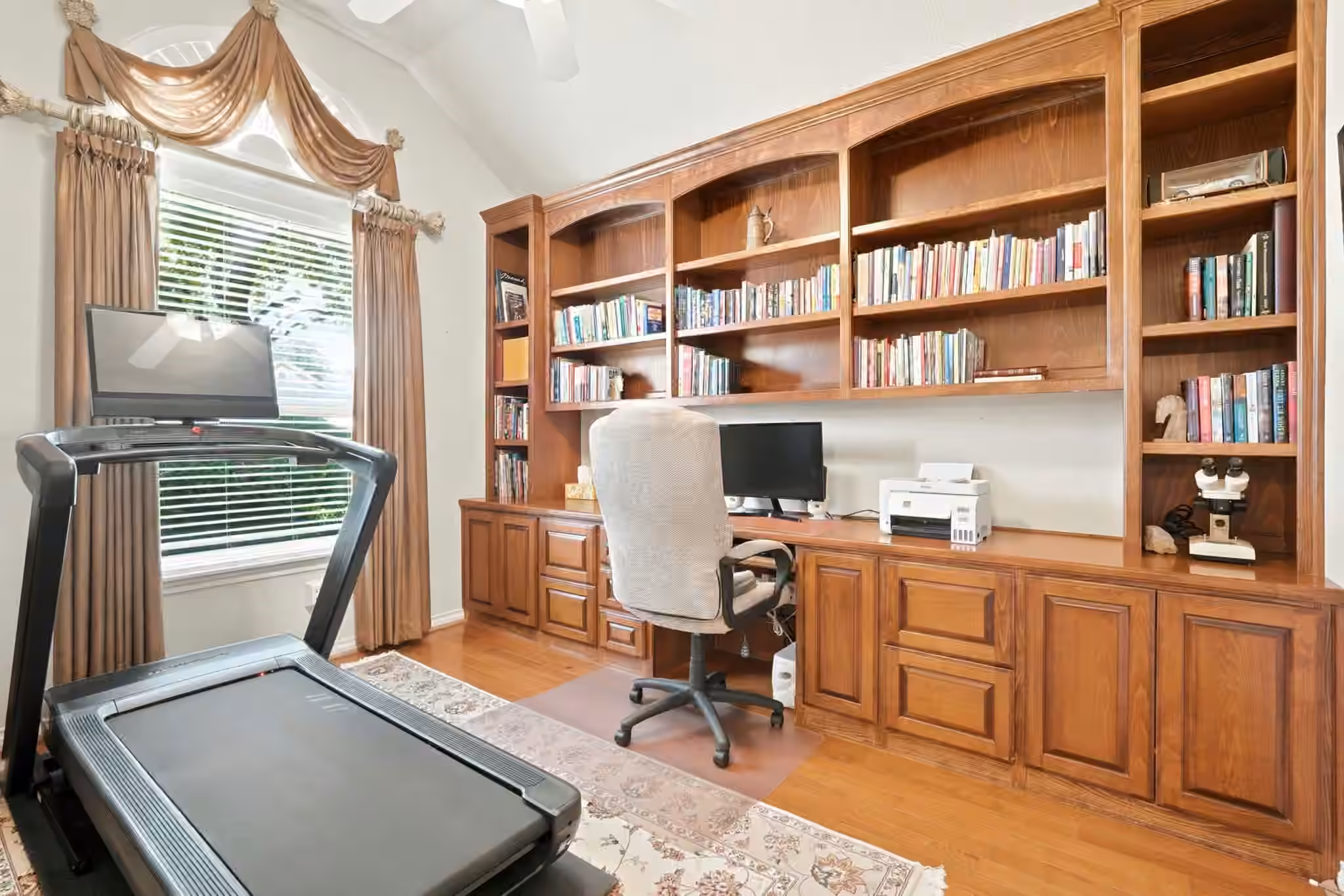 Photo 6 of 156 April Waters Drive W, Conroe, TX
