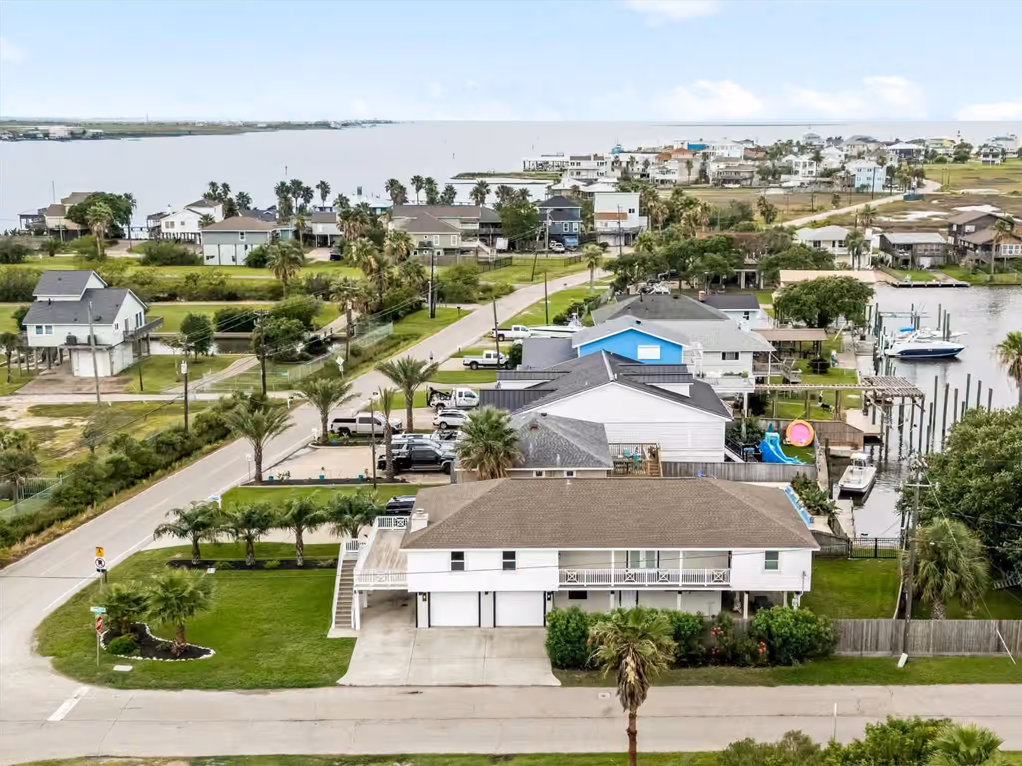 Photo 6 of 8902 Teichman Road, Galveston, TX