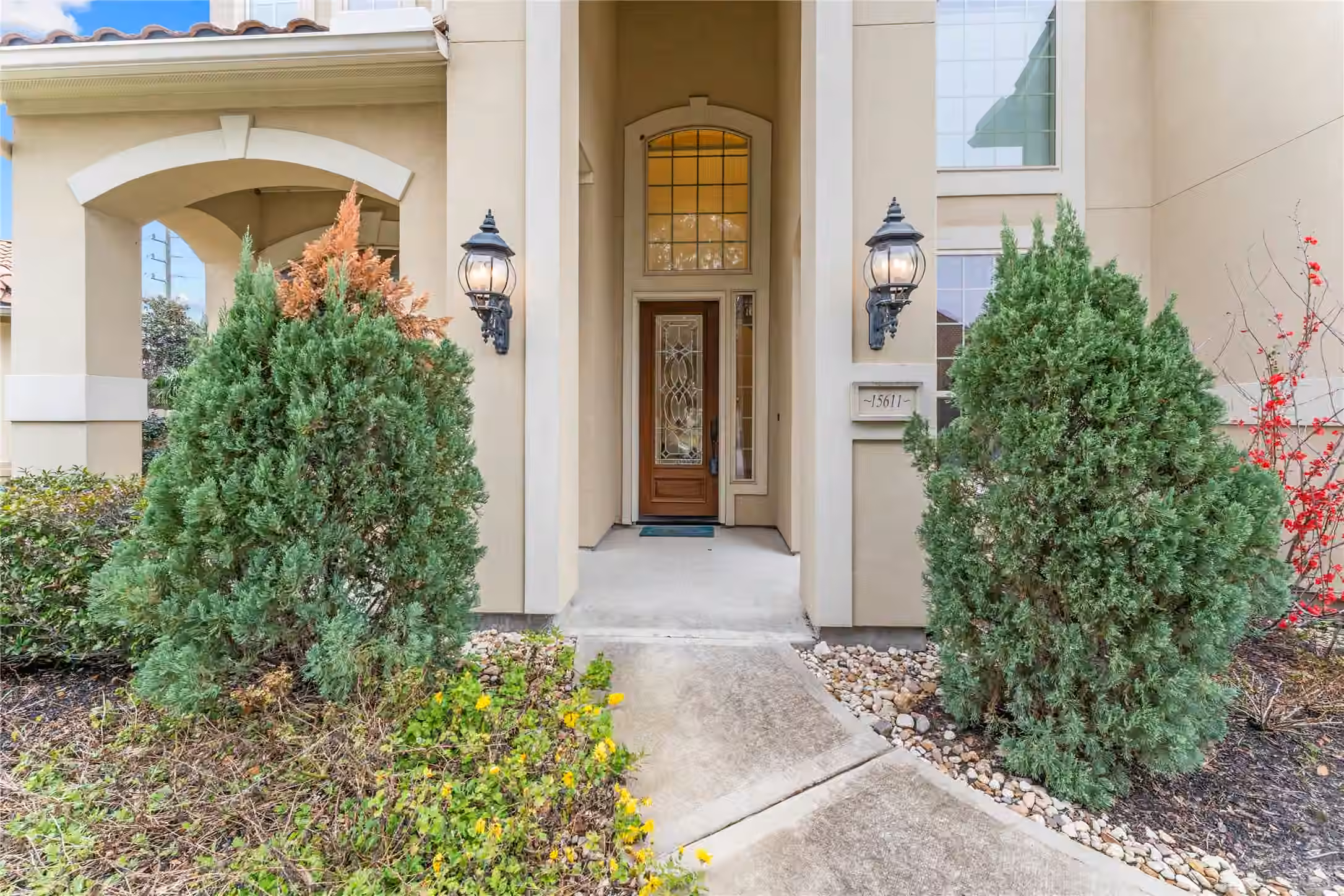 Photo 4 of 15611 Lake Iris Drive, Houston, TX