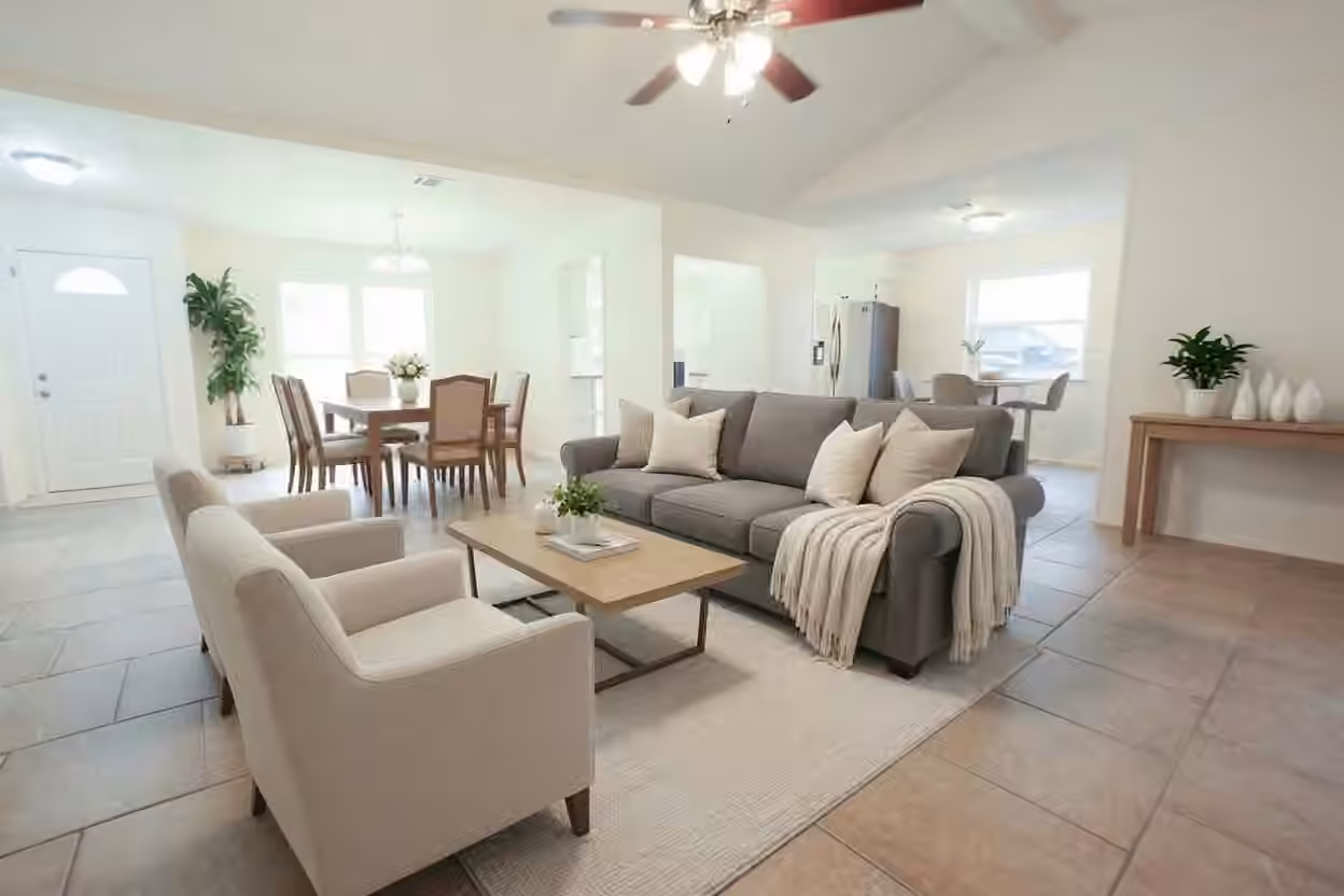 Photo 4 of 11819 McLain Boulevard, Houston, TX