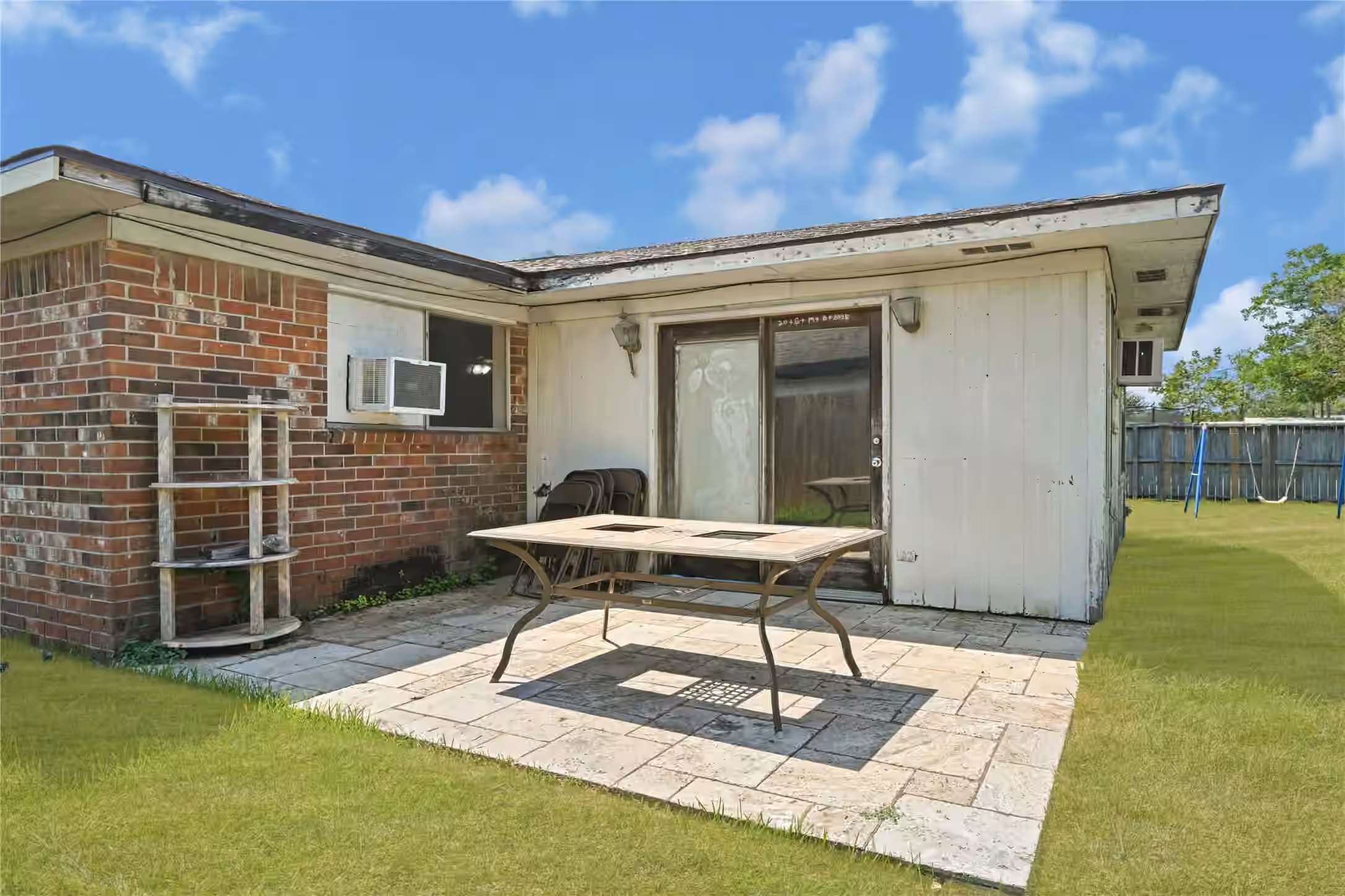 Photo 3 of 4811 25th Street, Dickinson, TX