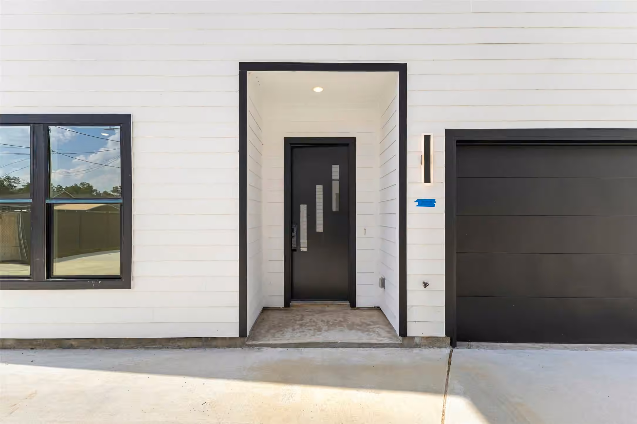 Photo 2 of 7548 Dyer Street, Houston, TX