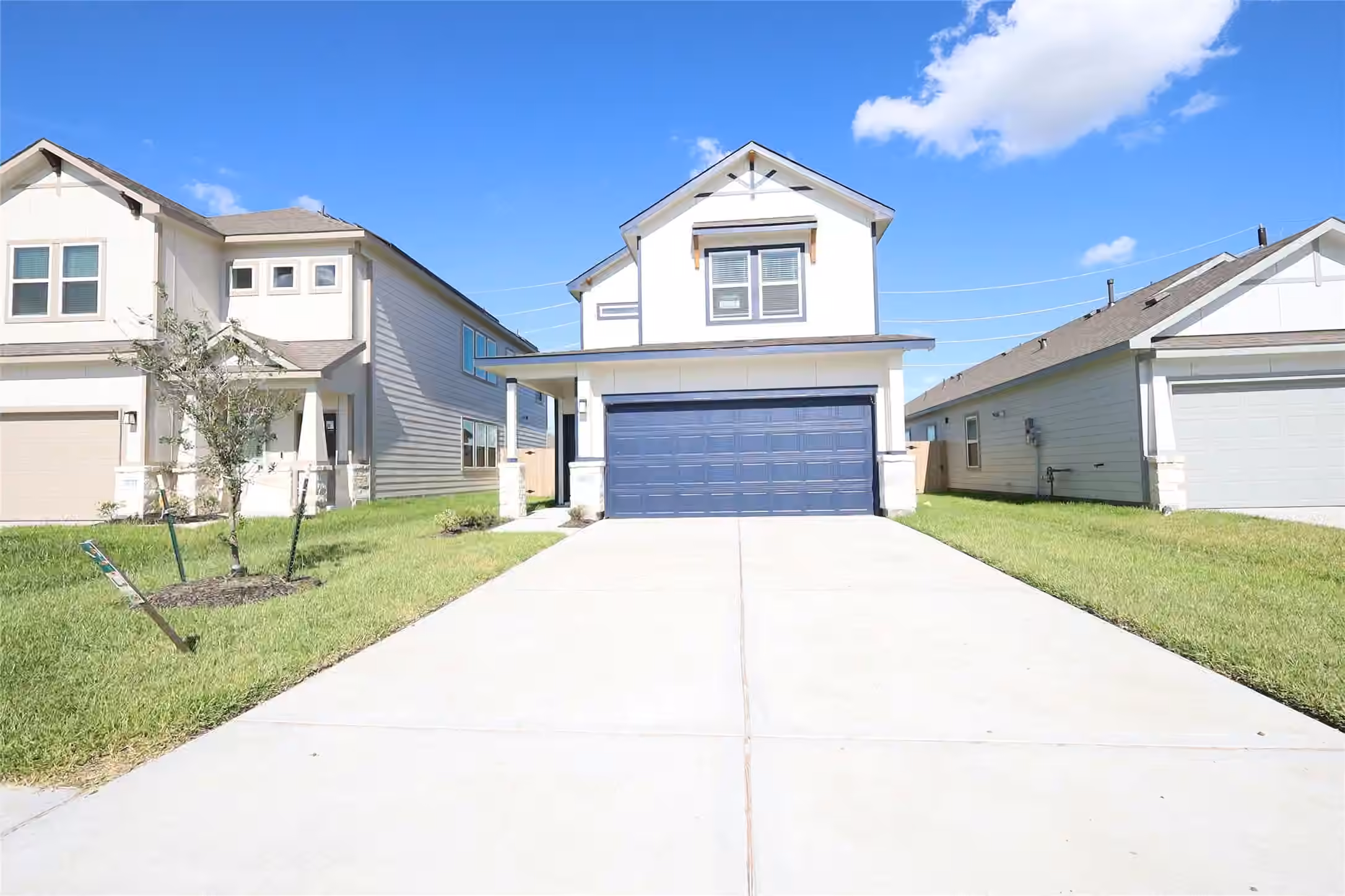 Photo 2 of 6639 Escondido Drive, Rosharon, TX