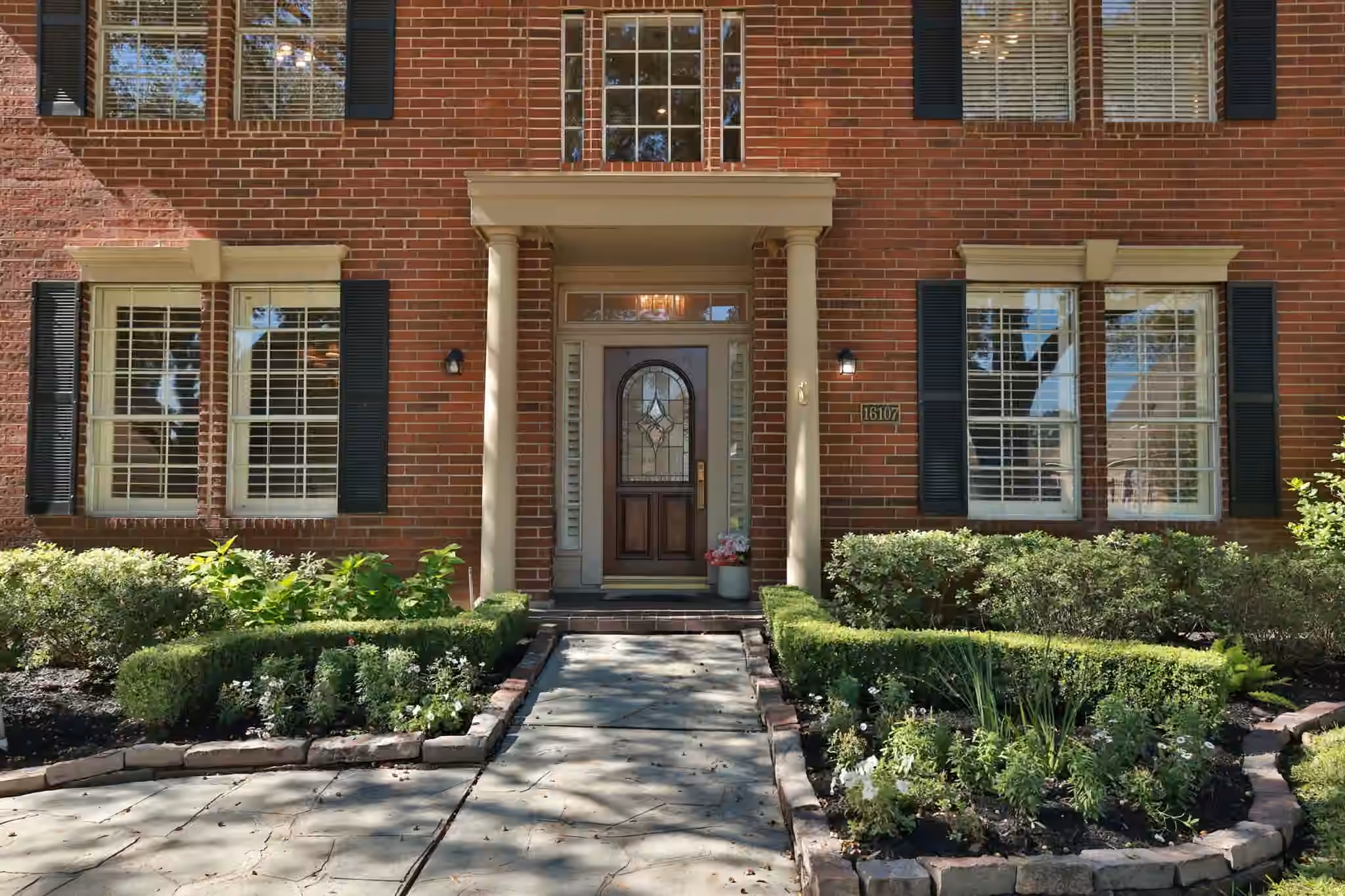 Photo 7 of 16107 Abberton Hill Drive, Spring, TX