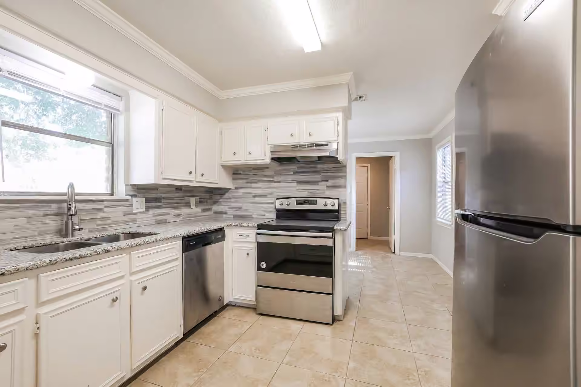 Photo 7 of 6222 Maywood Forest Drive, Houston, TX