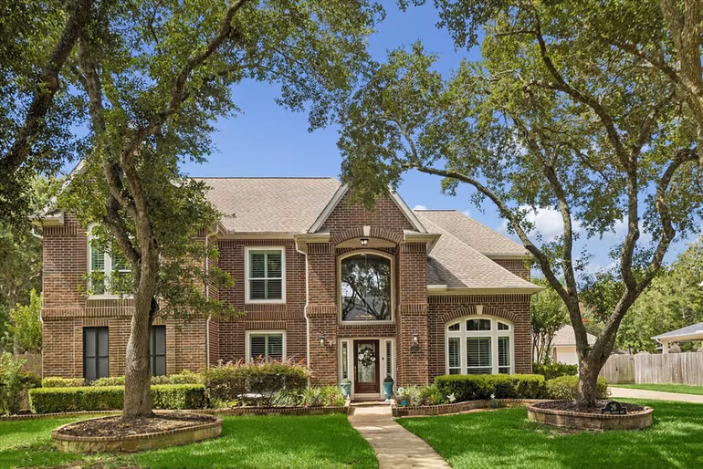 Photo 2 of 26 Epping Forest Way, Sugar Land, TX