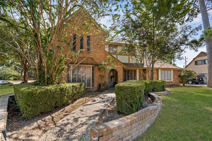 Photo 2 of 14722 Falling Creek Drive, Houston, TX