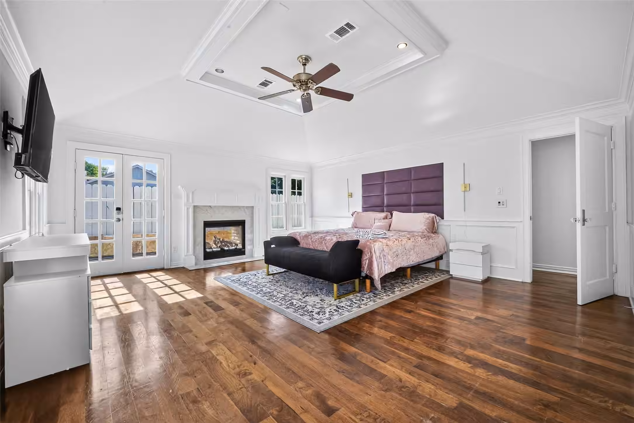 Photo 4 of 2127 Milford Street, Houston, TX