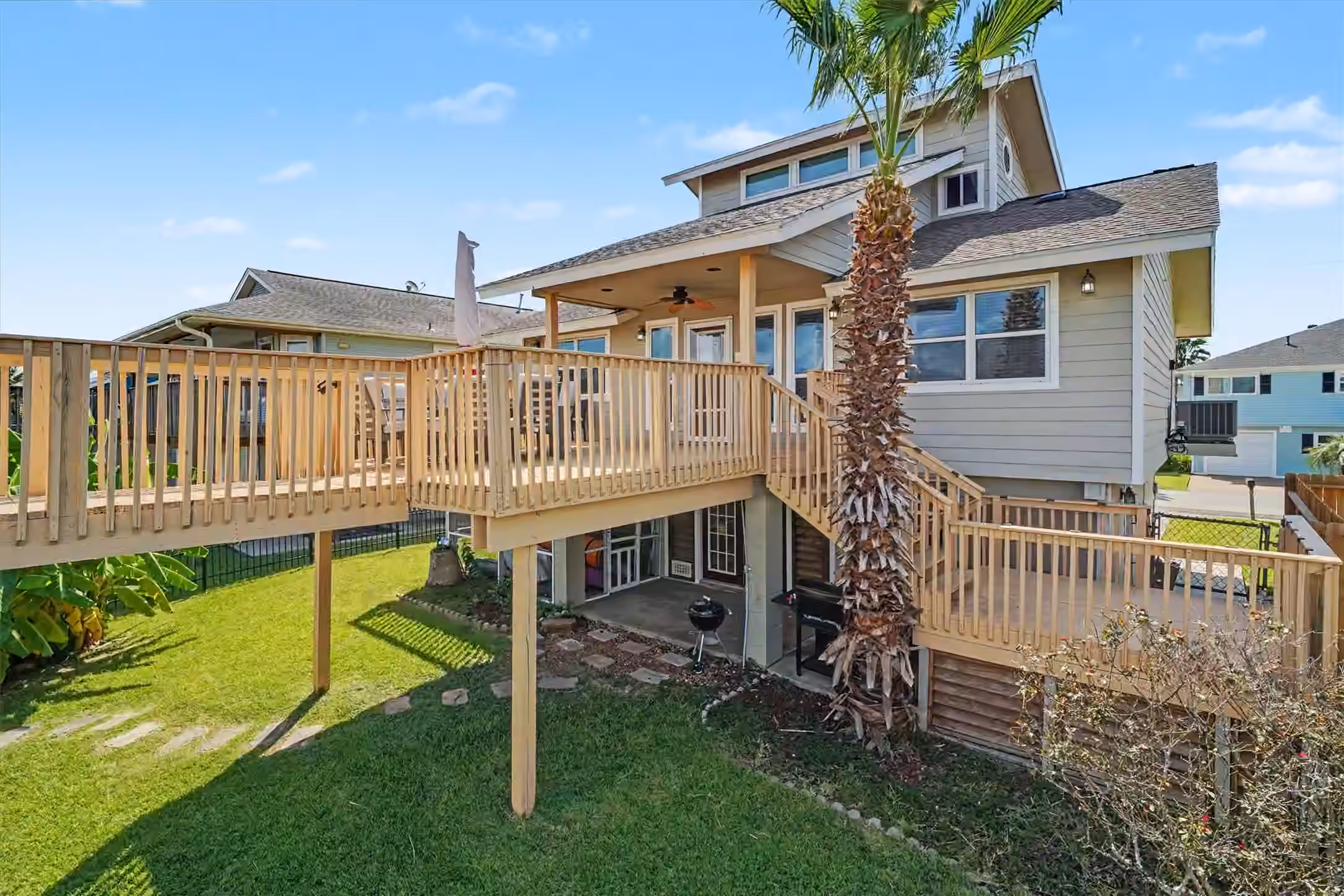 Photo of 1016 Redfish Street, Bayou Vista, TX