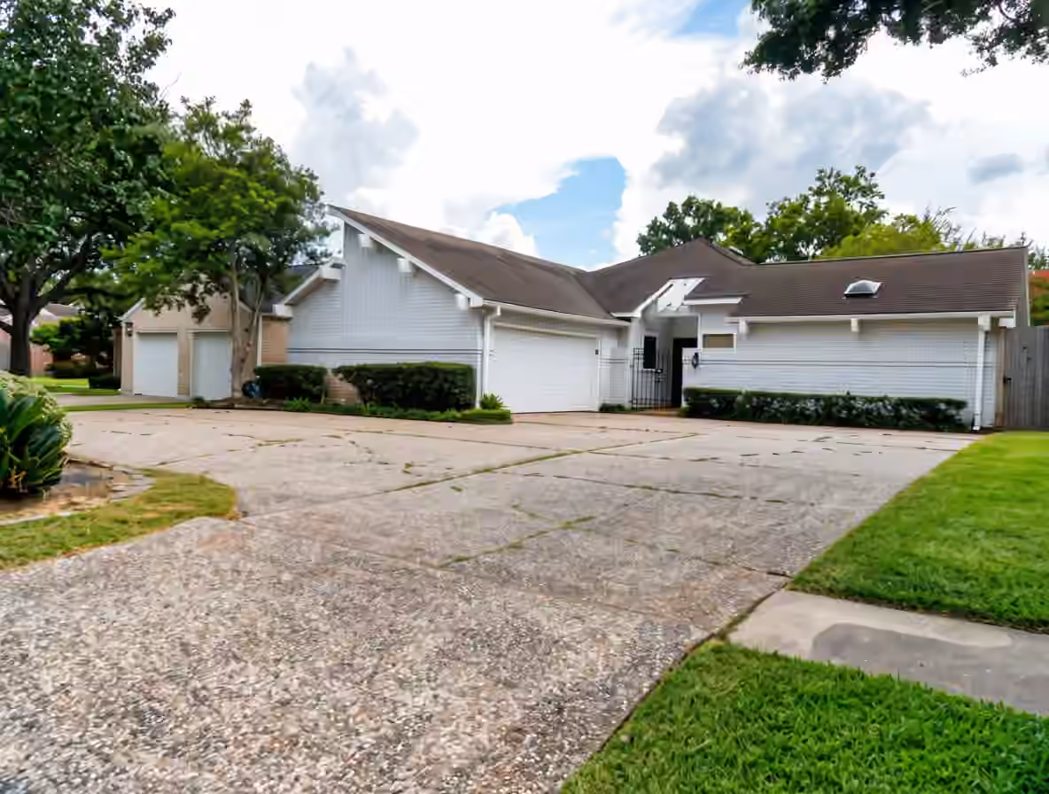 Photo 3 of 12107 Carriage Hill Drive, Houston, TX