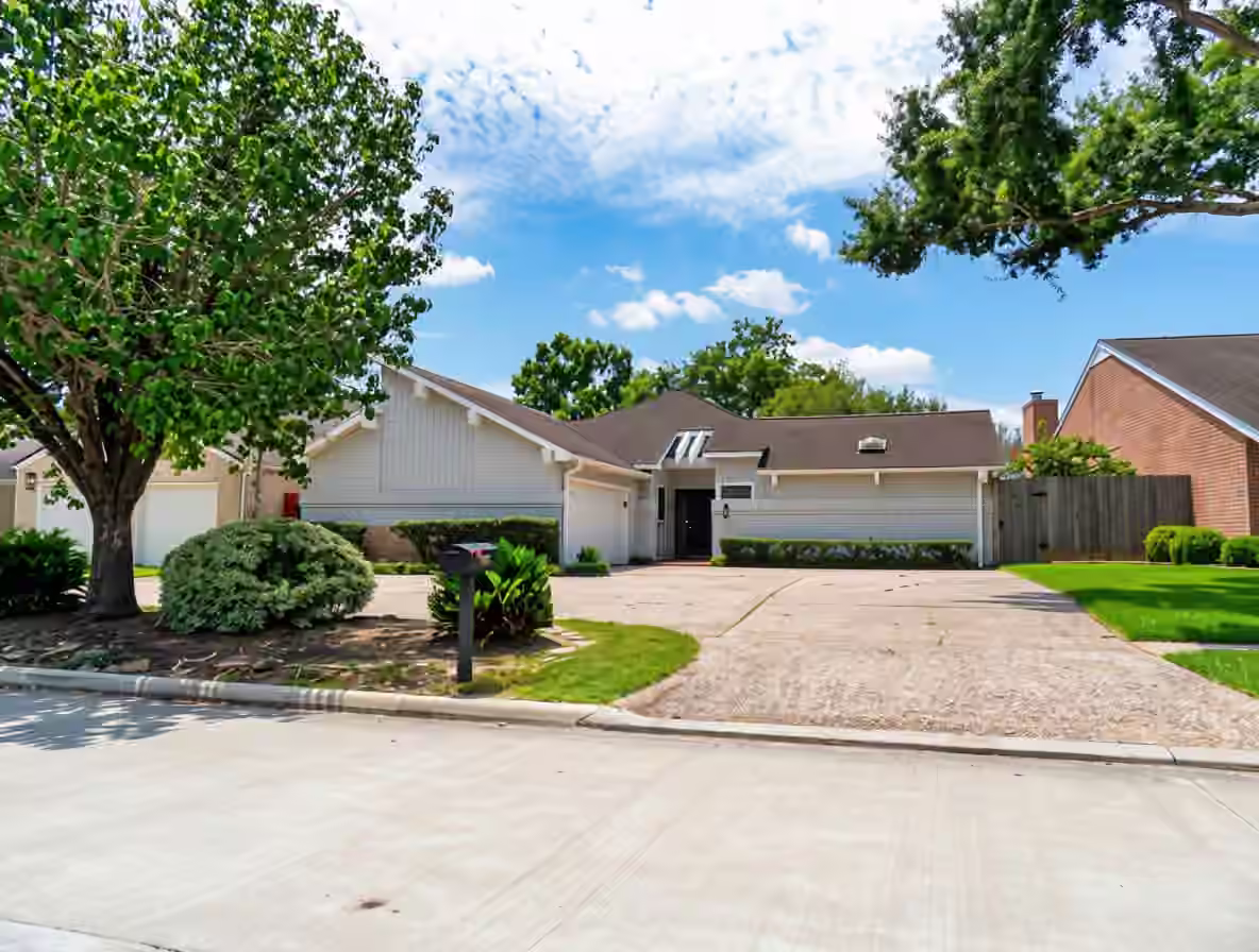 Photo 4 of 12107 Carriage Hill Drive, Houston, TX