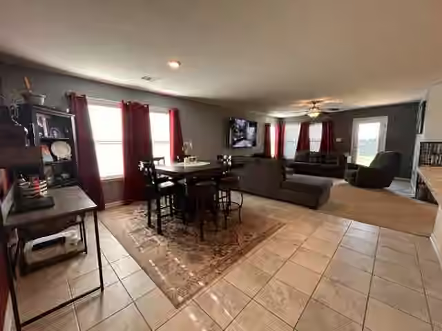 Photo 6 of 2518 Hawthorn Park Court, Houston, TX