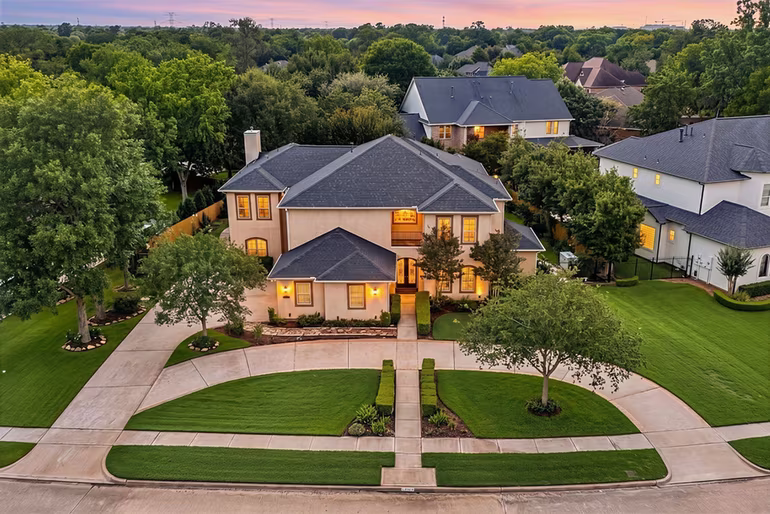 Photo of 1711 Oak Shade Drive, Sugar Land, TX