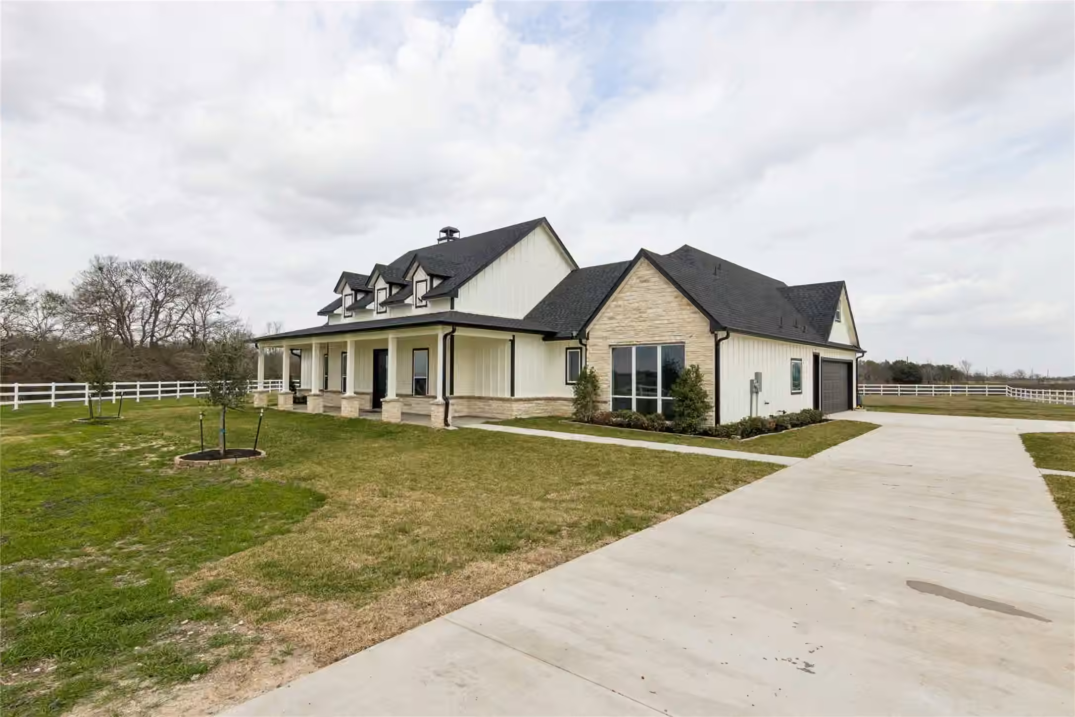 Photo 3 of 5766 Ward Bend Rd, Sealy, TX