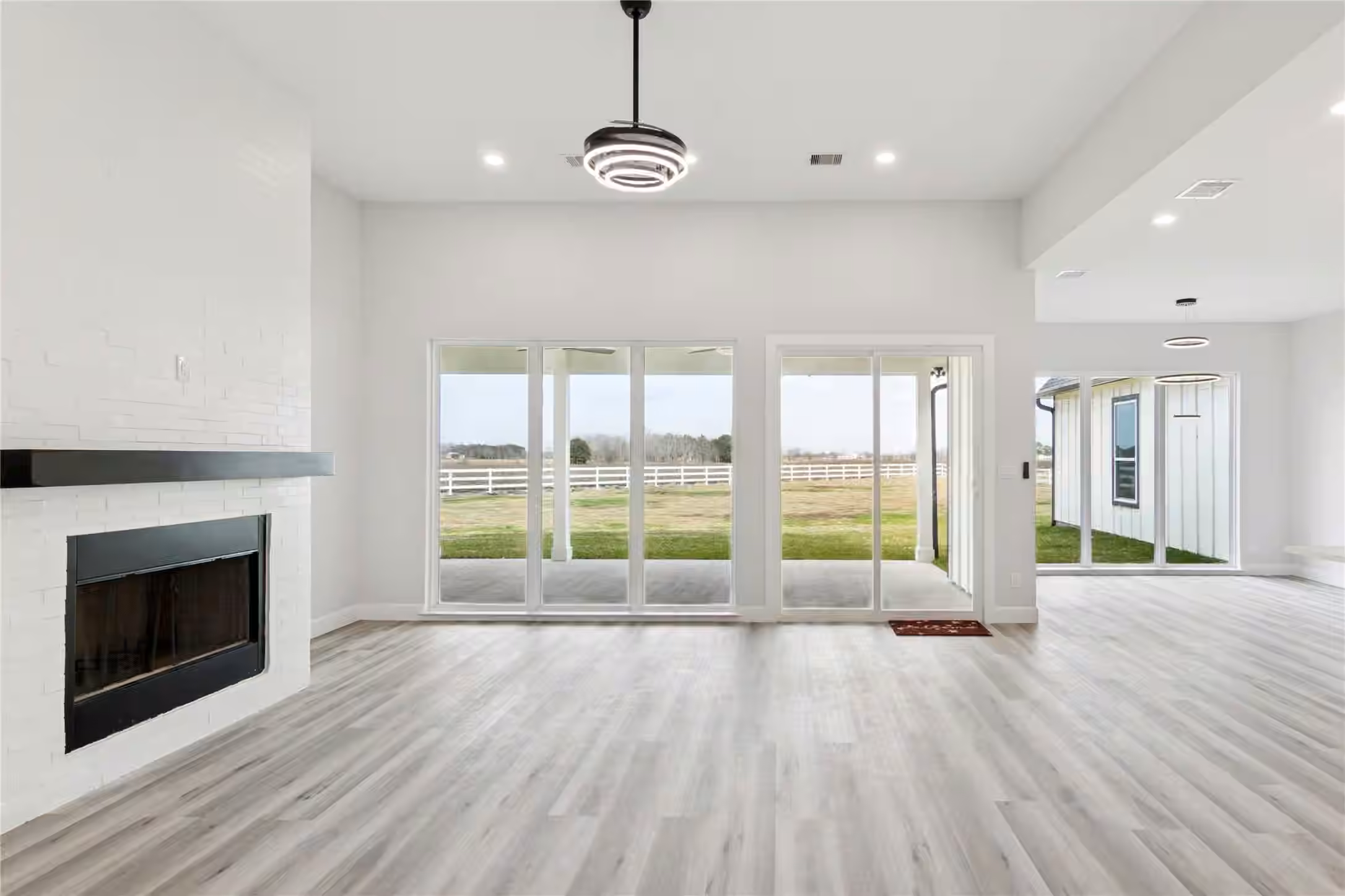 Photo 7 of 5766 Ward Bend Rd, Sealy, TX