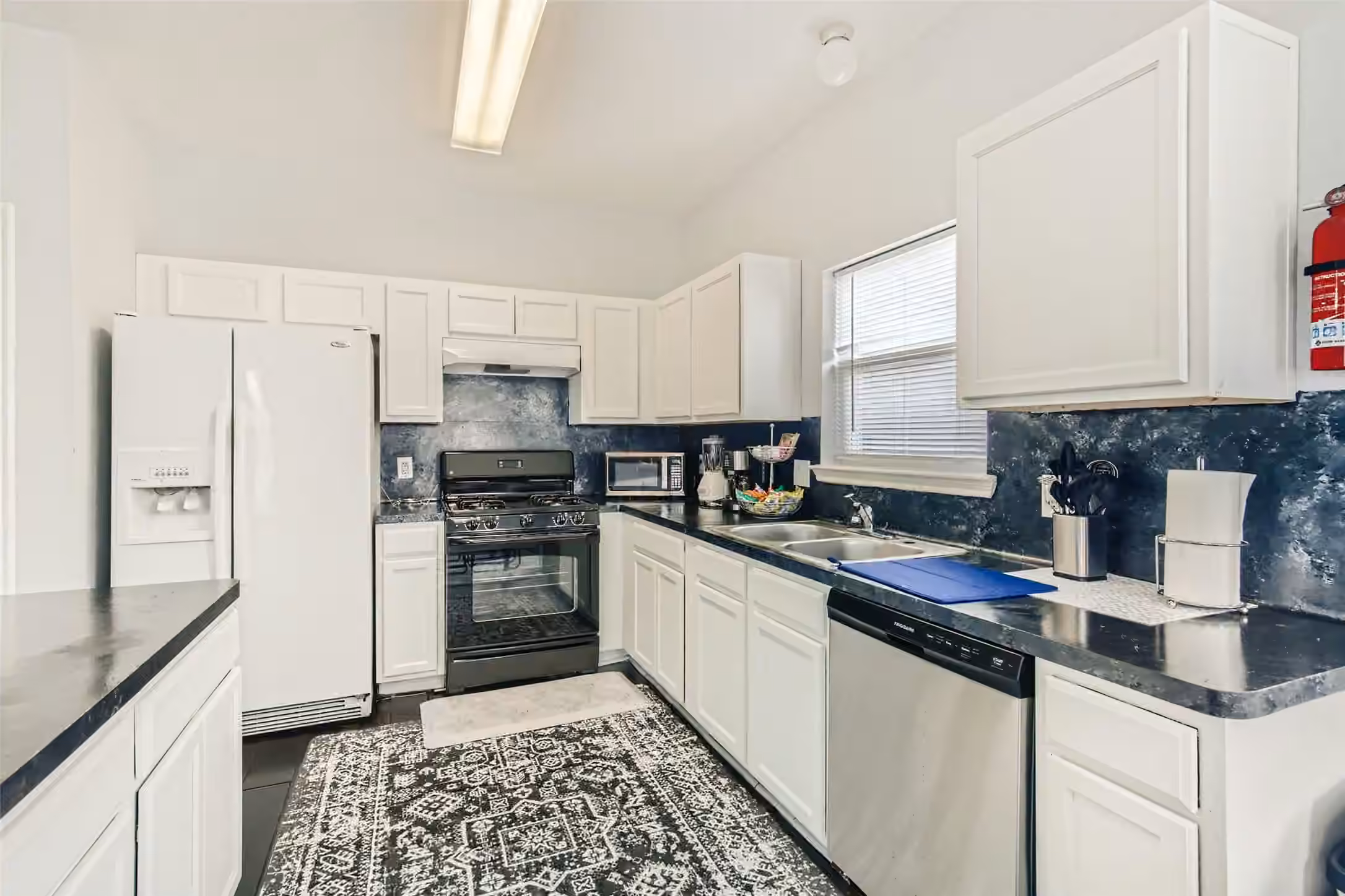Photo 7 of 5535 Bear Trail Lane, Katy, TX