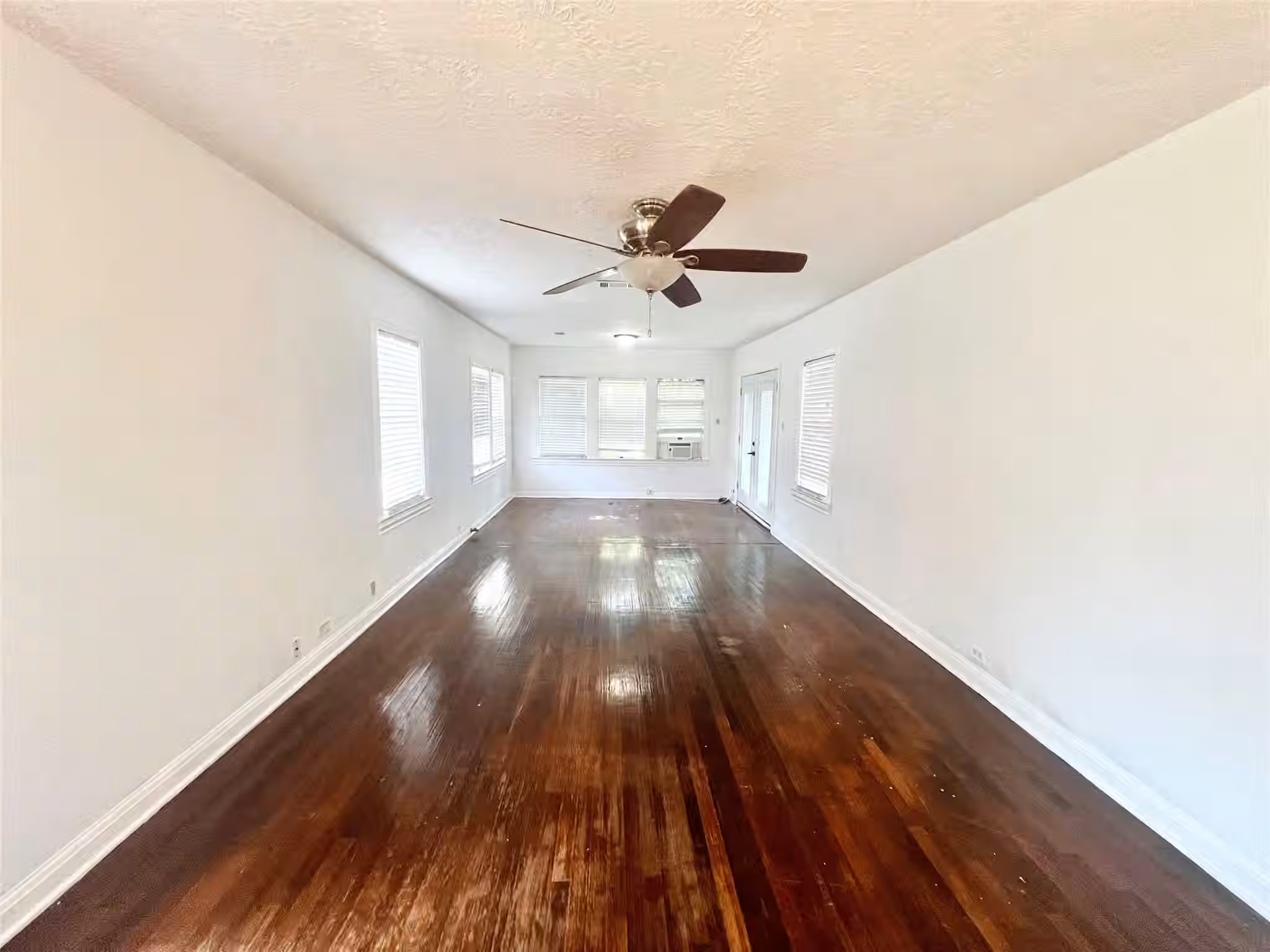 Photo 3 of 217 13th Avenue N, Texas City, TX