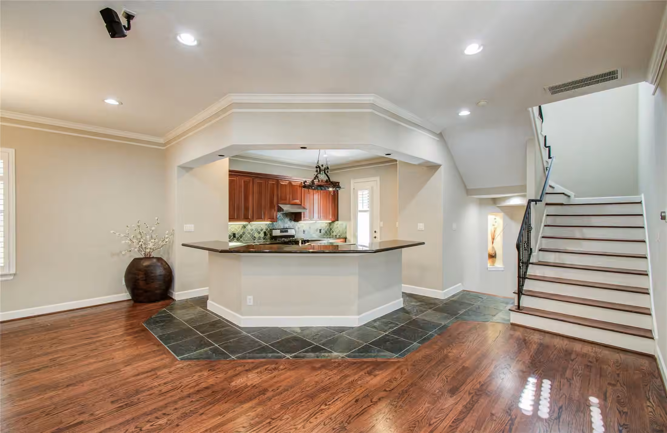 Photo 6 of 4613 Floyd Street, Houston, TX