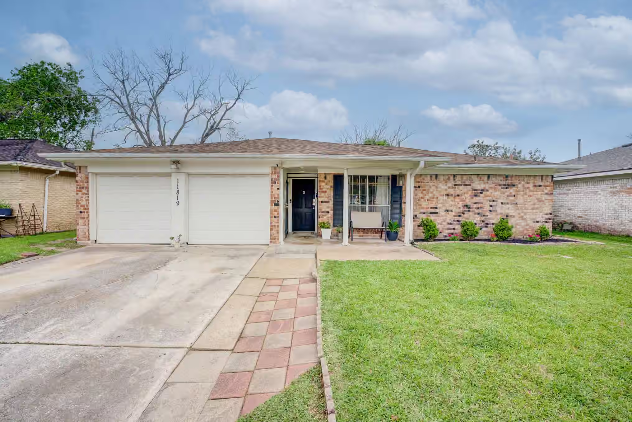 Photo of 11819 S Nottingham Circle, Houston, TX