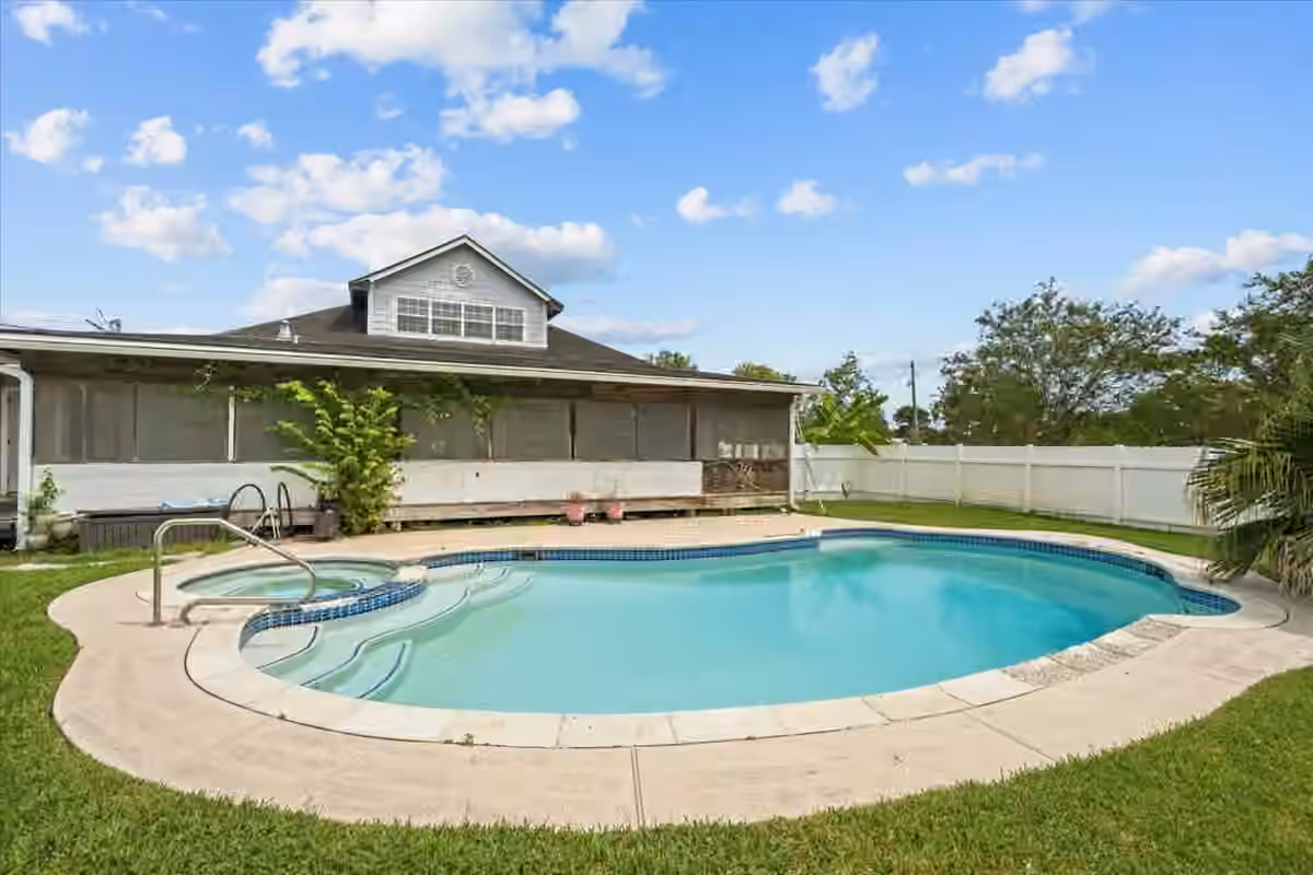 Photo 5 of 7228 Avenue R, Santa Fe, TX