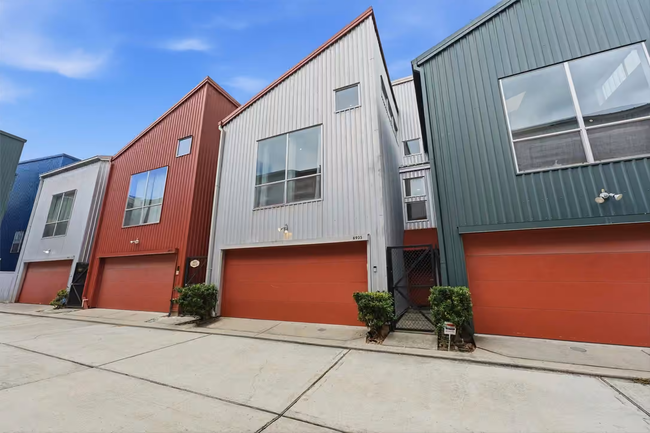 Photo of 6935 Ardmore Street, Houston, TX