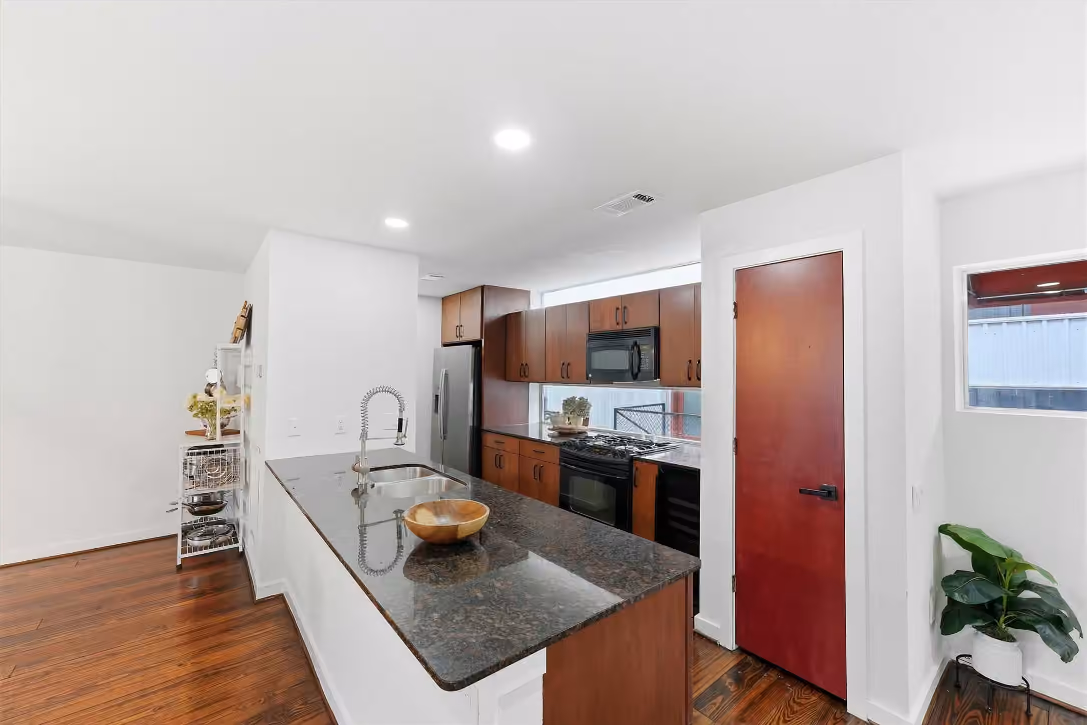 Photo 2 of 6935 Ardmore Street, Houston, TX