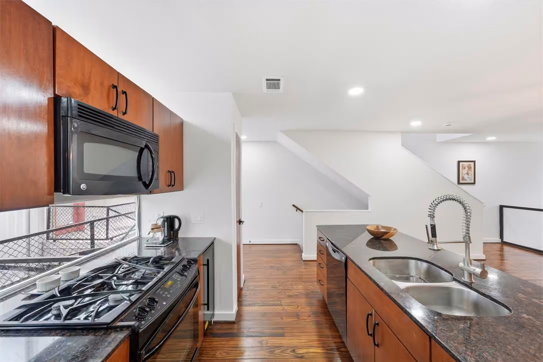Photo 3 of 6935 Ardmore Street, Houston, TX