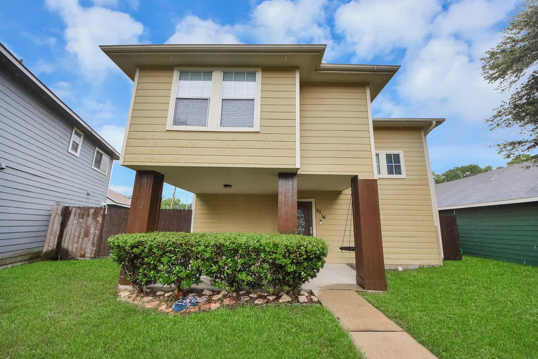 Photo 2 of 3514 Glowing Horizon Road, Pasadena, TX