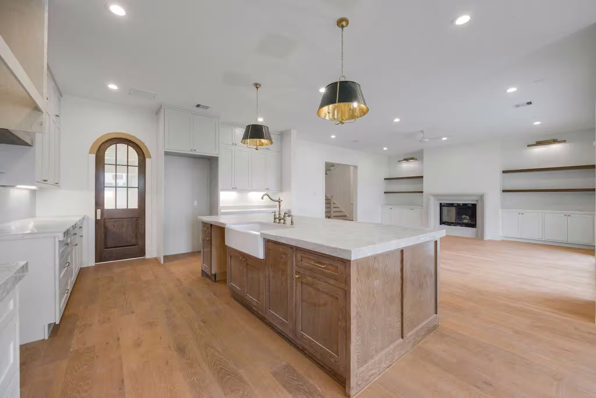 Photo of 1726 Saxon Drive, Houston, TX