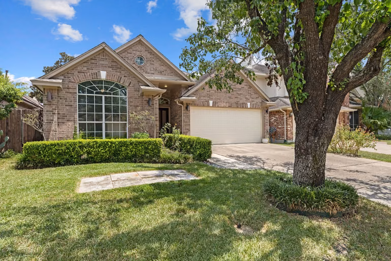 Photo 2 of 1214 Muirfield Place, Houston, TX