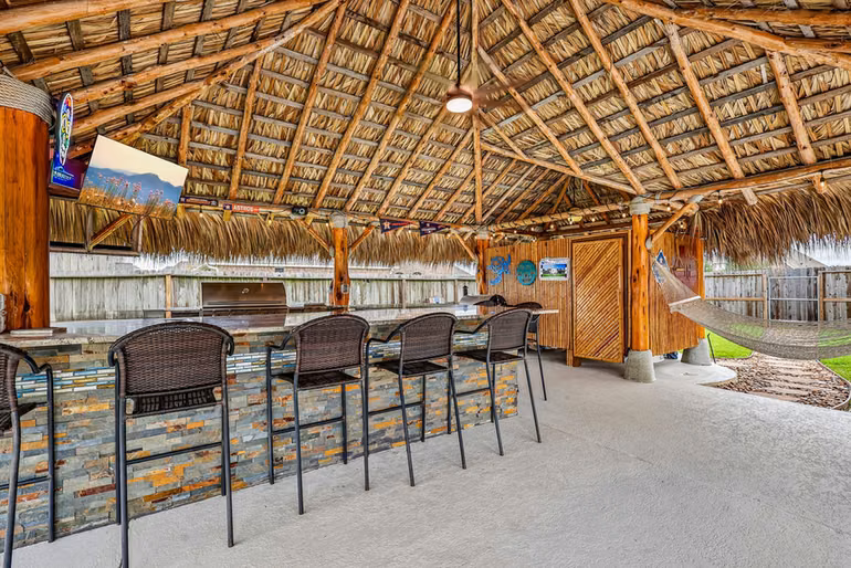 Photo 7 of 4410 Clearwater Road, Baytown, TX
