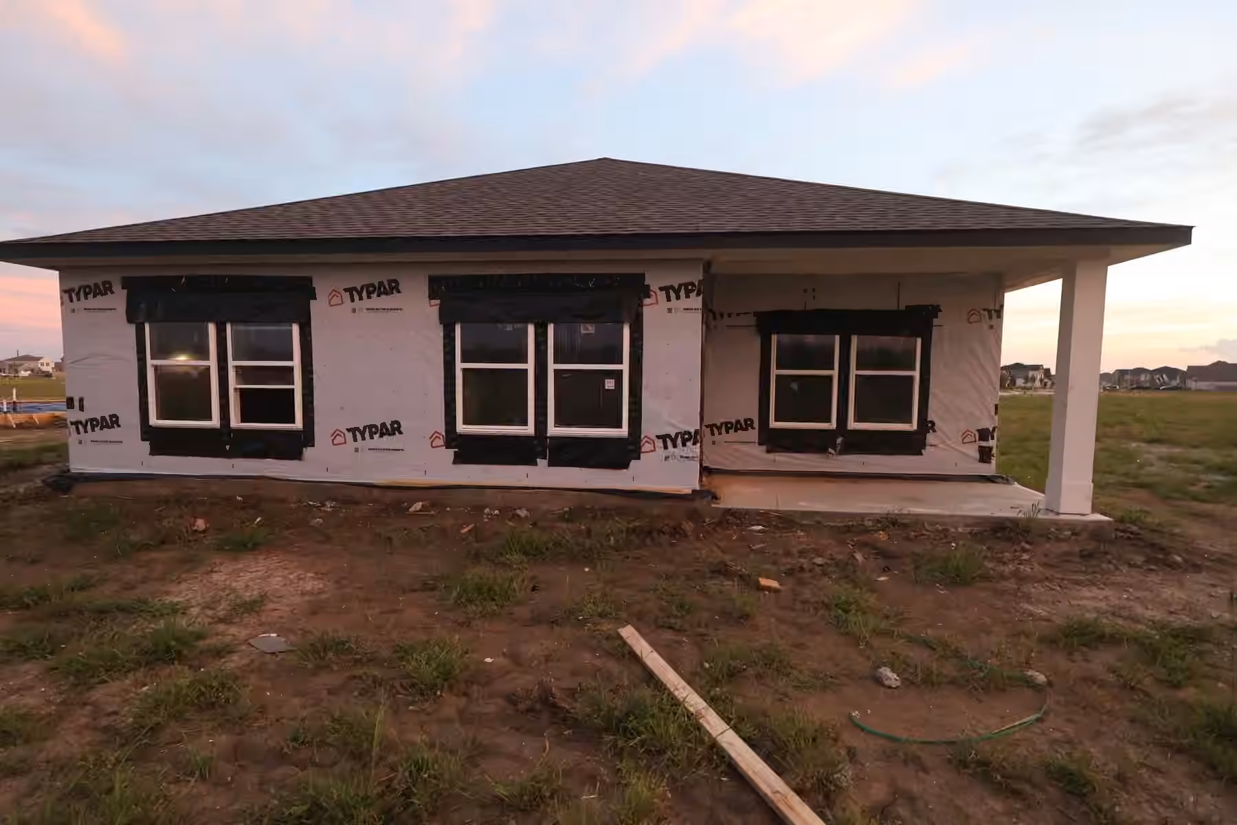 Photo 4 of 2903 Silver Forest Street, Angleton, TX