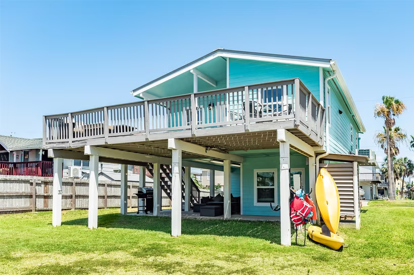 Photo of 16519 Nassau Way, Jamaica Beach, TX 77554